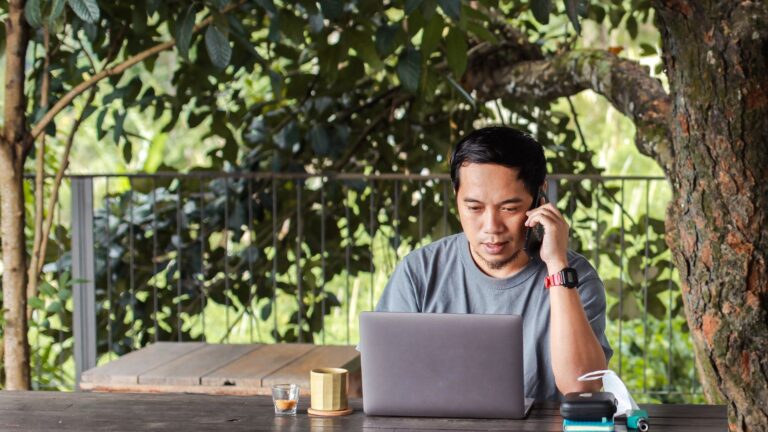Navigating The Digital Nomad Experience
