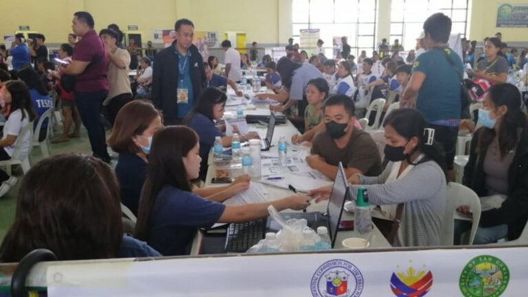 2K Pangasinenses Avail Of Government Services In PCUP-Led Caravan