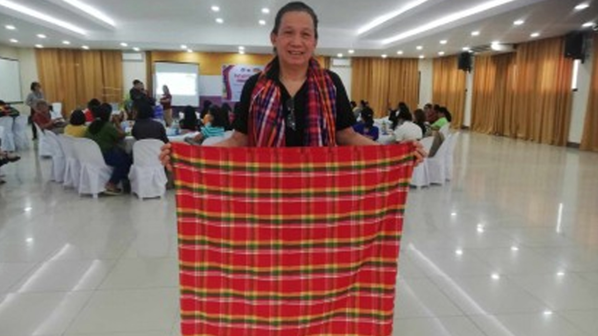 DTI, DOST Help Antique Develop ‘Patadyong’ Industry