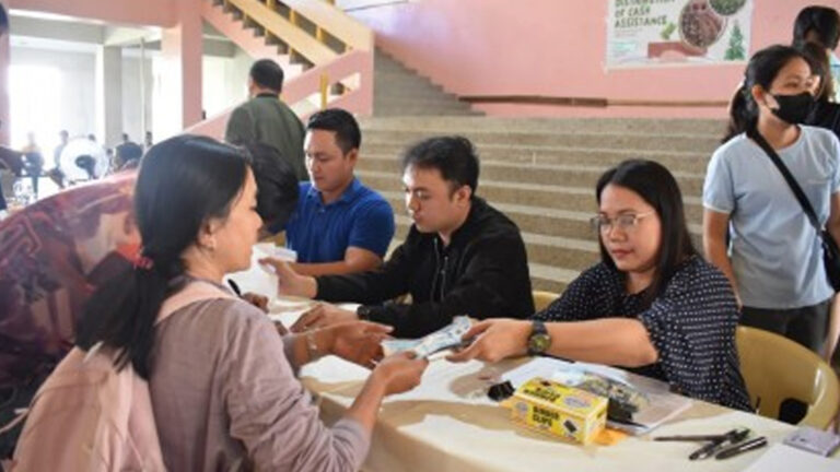 2,778 Ilocos Tobacco Farmers Get PHP16 Million Production Aid