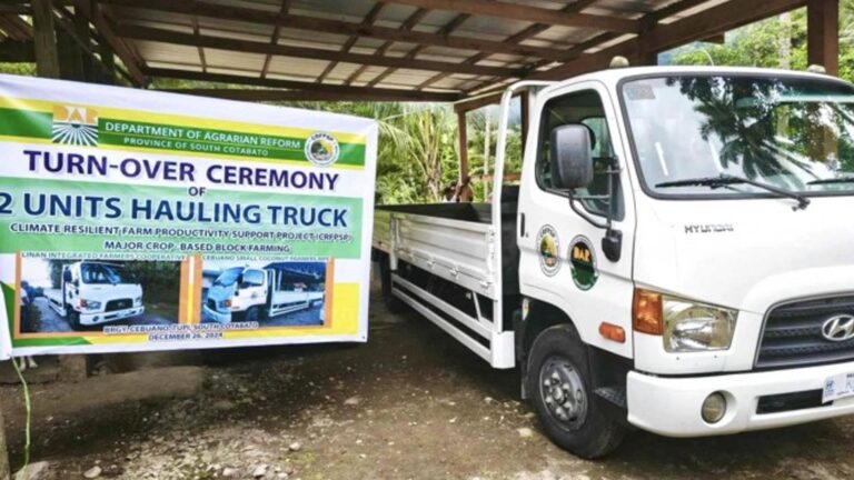 2 Farmer Coops In South Cotabato Receive Trucks From DAR