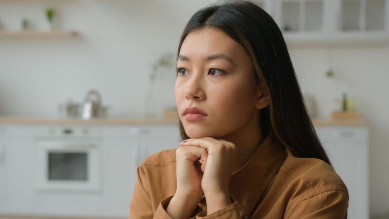 10 Pitfalls To Avoid In Your 20s: A Woman’s Guide To Thriving