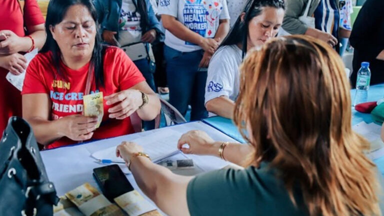 Surigao Del Norte Barangay Health Workers Get Honorarium Hike
