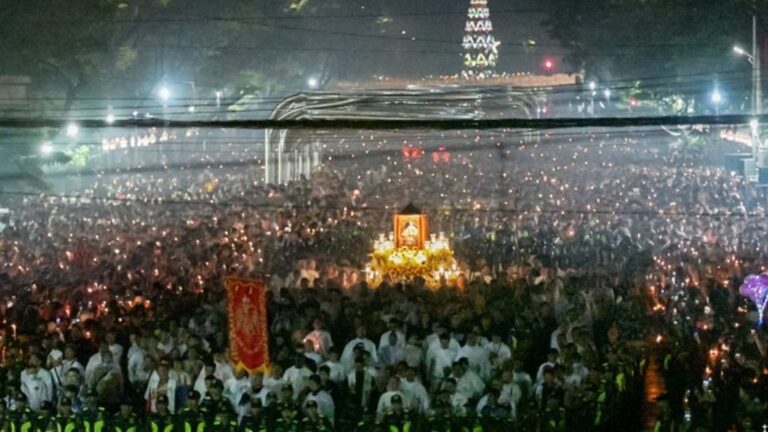 160K Devotees Kick-Off Fiesta Señor With Dawn Procession, Mass