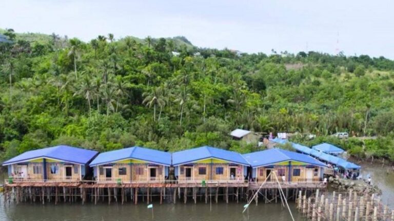 Sama-Badjao Community In Surigao Get Houses