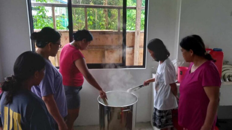Antique Loom Weavers Produce Natural Dyed Fabrics