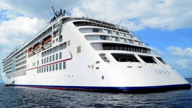 German Cruise Tourists Make Stop In Leyte’s Kalanggaman Island