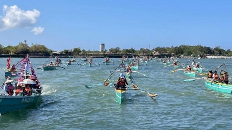 Laoag’s Pamulinawen Festival Culminates In Fluvial Parade