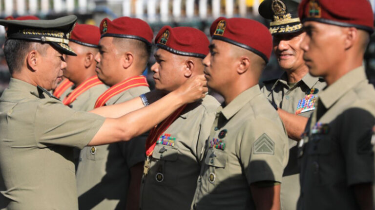 Philippine Army Soldiers Feted For Efforts In Myanmar Quake Mission