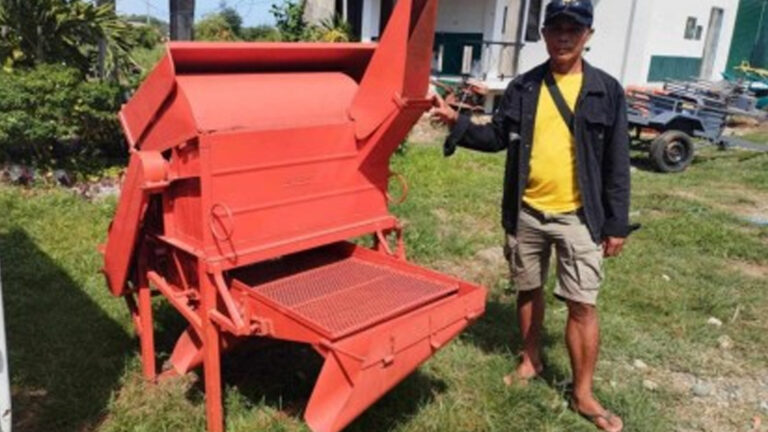 Antique Farmers Get Department Of Agriculture Farm Machinery