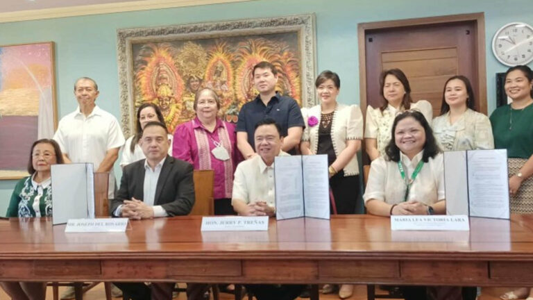 City Government, Tourism Foundation Ink Deal To Strengthen Local Industry