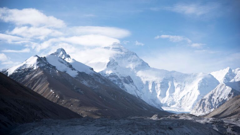 Filipino Mountaineer Perishes During Mt. Everest Ascent