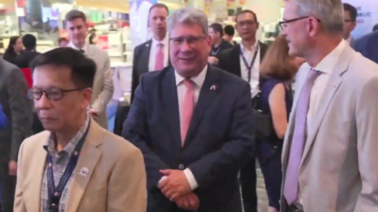 7 Czech Firms Offer 2,500 Vacancies At Exclusive Job Fair