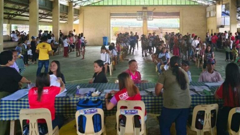 946 Caraga Beneficiaries Get PHP7.2 Million From DSWD