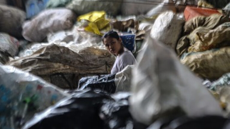 Philippine Backs Call For Treaty To End Plastic Pollution