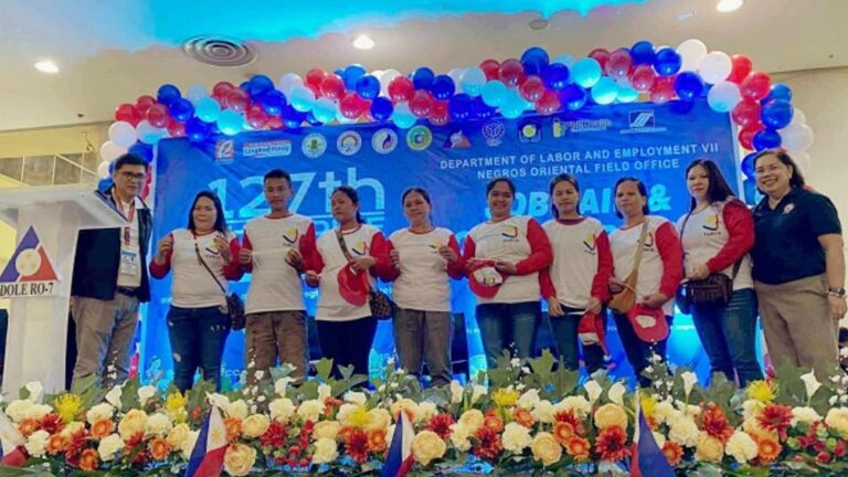 DOLE Releases PHP1.75 Million TUPAD Aid To 351 Beneficiaries In Negros Oriental
