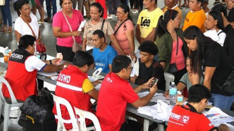 1.9K Bicol Beneficiaries Receive PHP15.5 Million Aid From DSWD