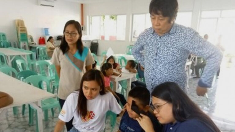 La Union Grade School Learners Undergo Vision, Hearing Tests