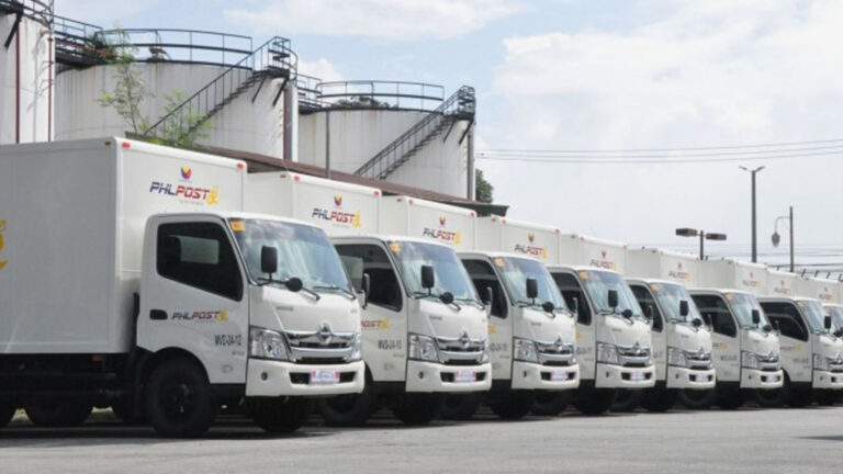 PHLPost Ensures Nonstop Mail Delivery Amid Adverse Weather Conditions