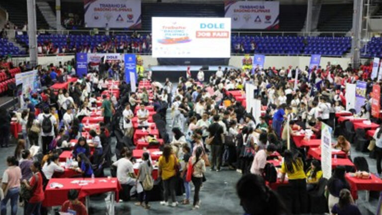 DSWD To Help Graduating 4Ps Members Own Houses Via DHSUD