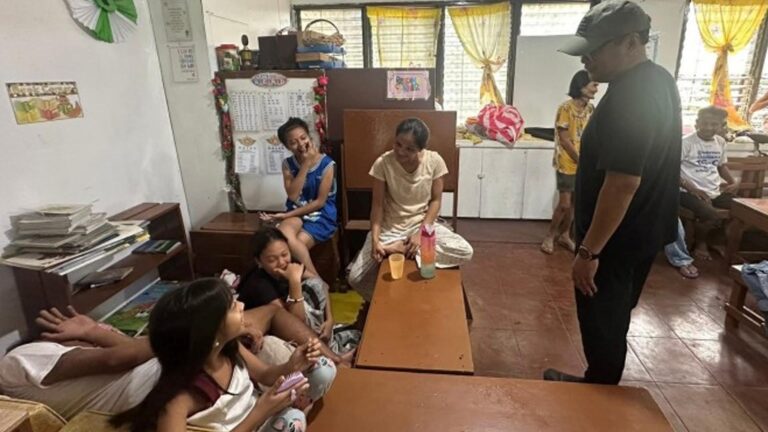 Bacolod, Talisay LGUs Aid 2.4K Flood-Affected Families