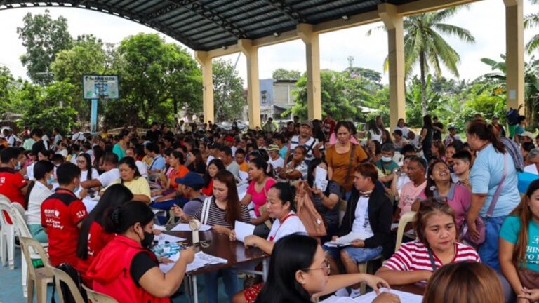 Over PHP10 Million Financial Aid Supports Small Businesses In Albay