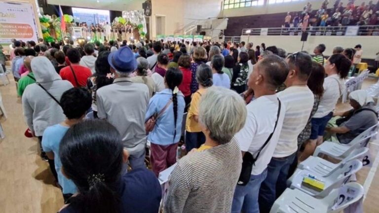 500 Davao Del Sur Coco Farmers Get Medical, Dental Aid