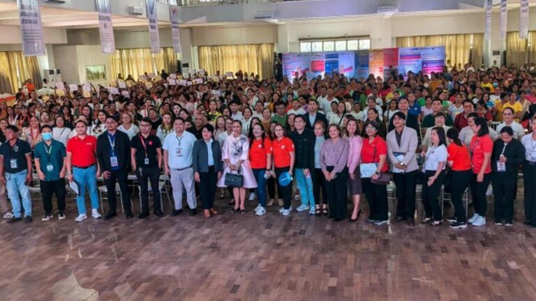 300 Tacloban Beneficiaries Exit Government Cash Grant Program