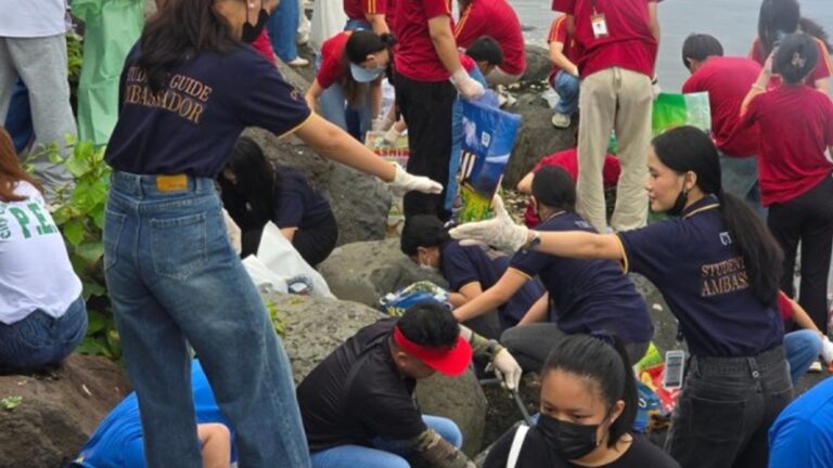 Filipinos Join Observance Of International Coastal Cleanup Day