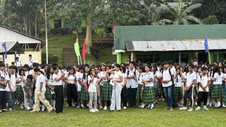 Small Samar Town Offers Free Meals For All High School Students