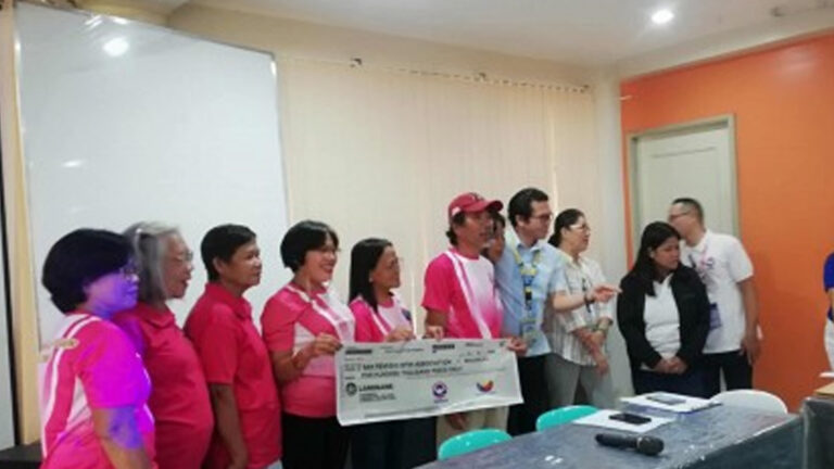 OWWA Releases Over PHP1 Million Aid To Antique OFWs