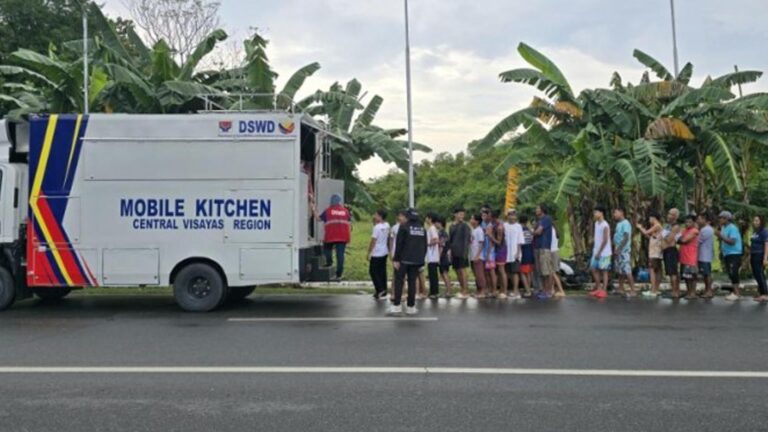 DSWD Deploys 3 More Mobile Kitchens In Cebu