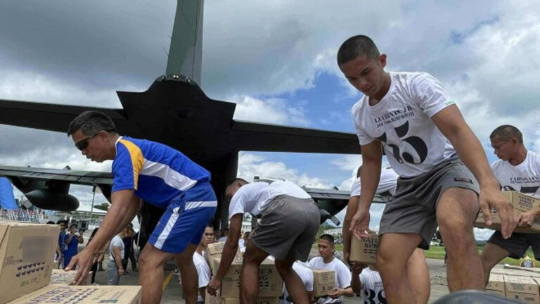 Eastern Visayas Sends Drinking Water To Quake-Hit Northern Cebu
