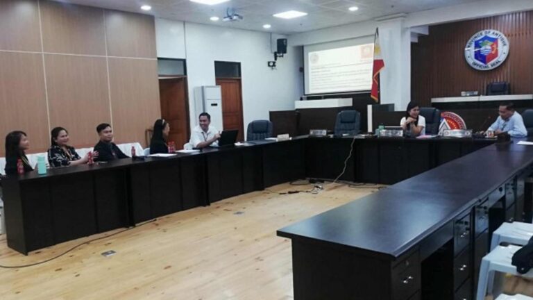 Antique To Prioritize GIDA Teachers, Students In Aid Grant