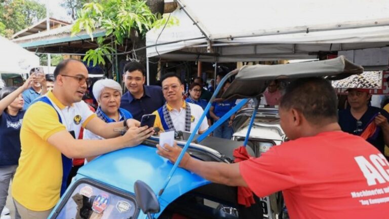 Batac City Promotes Cashless Transactions Among Vendors, Trike Drivers