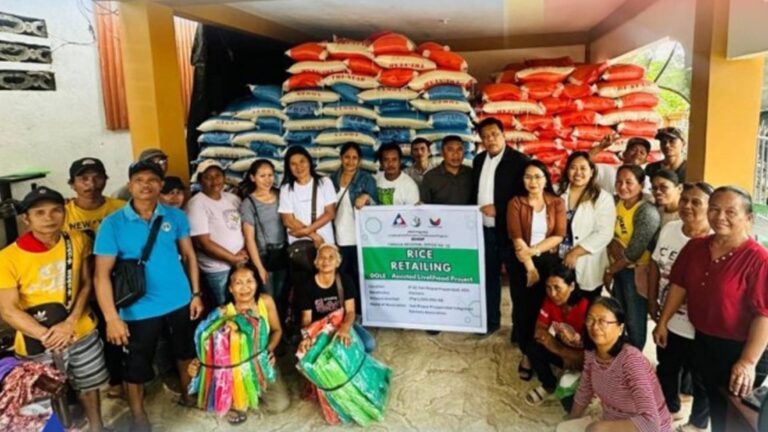 Agusan Del Sur Farmers Get PHP1 Million Rice Retail Starter Kit