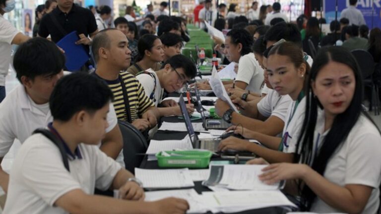 Holiday Season Demand To Boost Employment Numbers