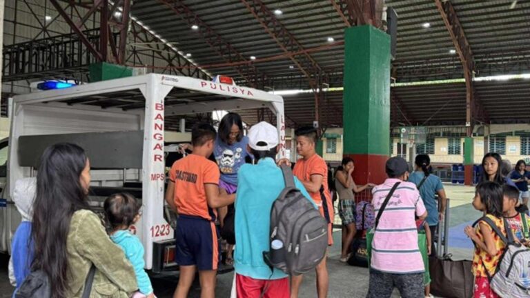 403 La Union Families Evacuated Ahead Of Super Typhoon Uwan
