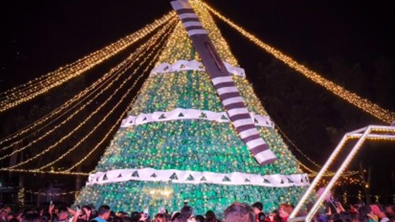 ‘Bolo’ Takes Center Stage In Leyte Town’s Giant Christmas Tree