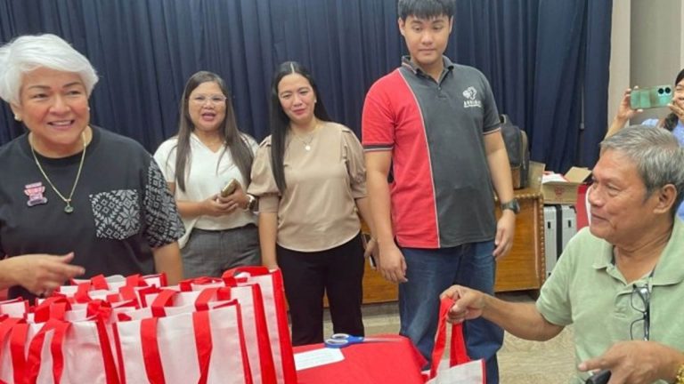 Ilocos Norte Distributes Hearing Aids To PWDs