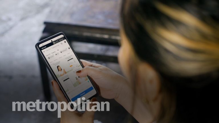 Smart Ways To Avoid Overspending And To Keep Your Wallet Full For The Holidays