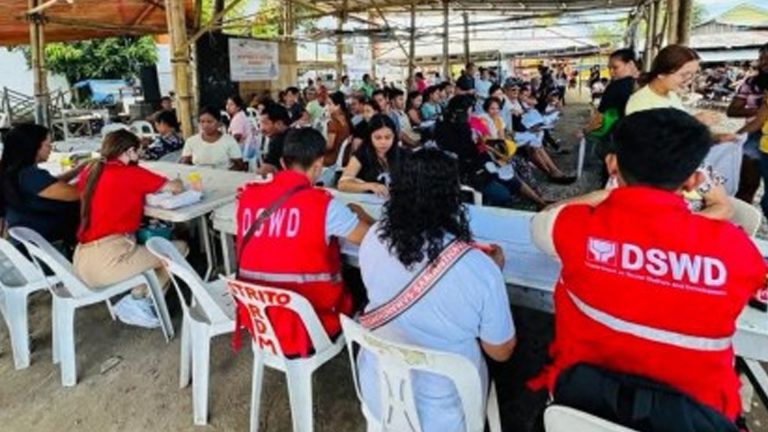Over 39K Tino-Hit Families In Bacolod Get PHP230 Million Cash Aid From DSWD
