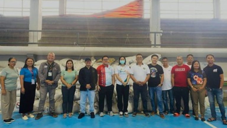 Dinagat Town Gets 570 Sacks Of Rice From Office Of Civil Defense, Senator