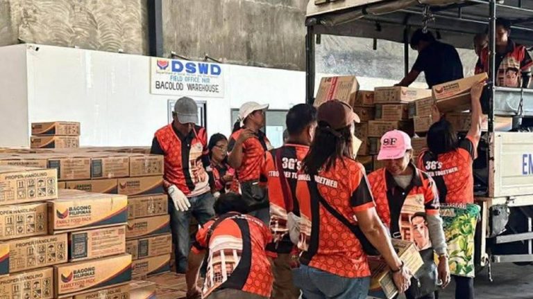 DSWD Provides Food Packs To Flood-Hit Families In Bacolod City