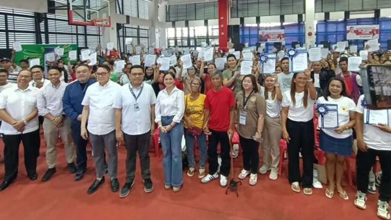 Government Awards Lot Ownership To 580 Informal Settlers In Iloilo City