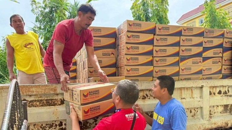 Shear Line-Affected Families In Bicol Receive Food Packs