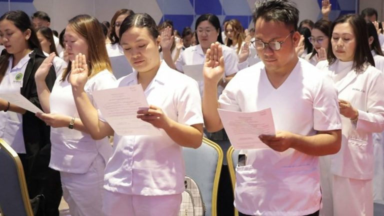 DOH Deploys 438 New Health Professionals In Negros, Siquijor