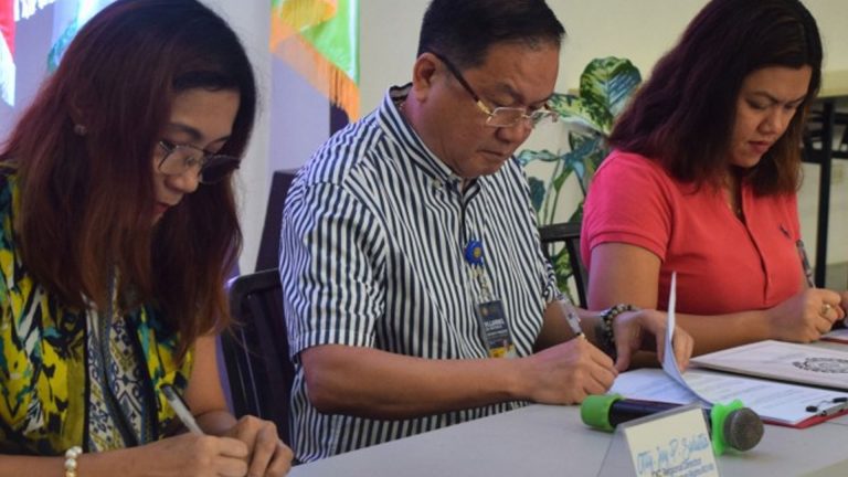 Leyte School, CHR Ink Pact For Human Rights Education