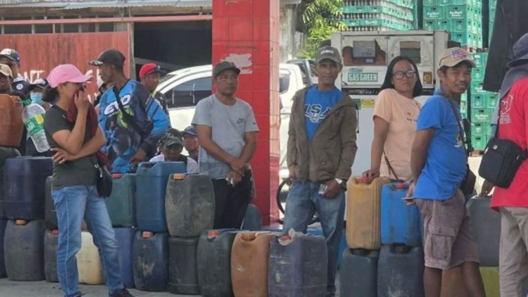 Ilocos Norte Expands ‘Agri Ka Dito’ Program With Fuel, Fertilizer Aid