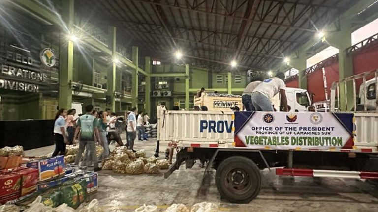 Malacañang Distributes PBBM’s Purchased Vegetables In Camarines Sur